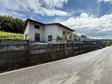 Foto Capannone industriale in Via per Trecallo, Senna Comasco Centro