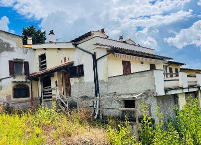 Foto Rustico a Montespertoli di 320 m² con 11 locali in vendita