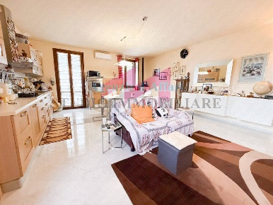 Foto Appartamento in via Mantovani e Bernini, Ceneselli di 120 m²
