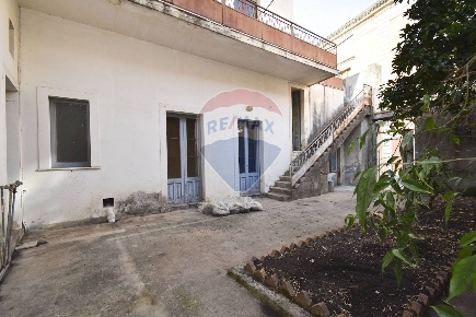 Foto Case semi ndipendenti in VIA CARLO ALBERTO, Giarre Centro di 161 m²