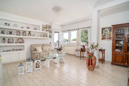 Foto Appartamento in Via Camillo Prampolini, Civitavecchia di 125 m²