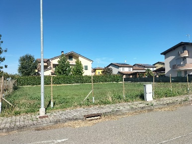 Foto Terreno residenziale in via saragat, Soragna di 968 m² in vendita