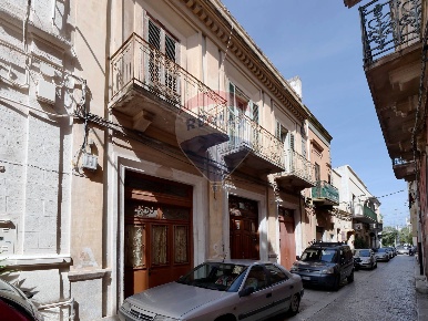 Foto Casa indipendente in Via Duomo, Bari Carbonara di Bari di 380 m²