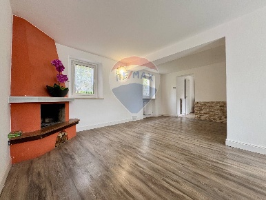 Foto Casa indipendente in Piazza Matteotti, Pasian di Prato Centro