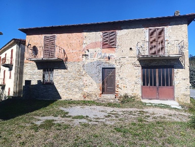 Foto Case semi ndipendenti in Via V. Veneto, Camerana Contrada di 120 m²