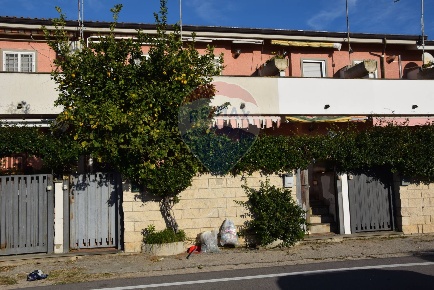 Foto Villa a schiera in Via dei Gerani, Ardea di 43 m² con 2 locali