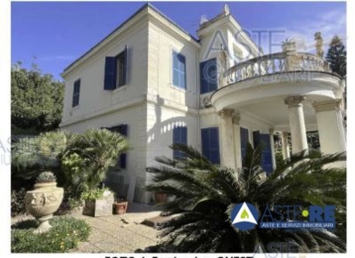 Foto Villa unifamiliare in Via Antonio Gramsci, Anzio Centro Storico