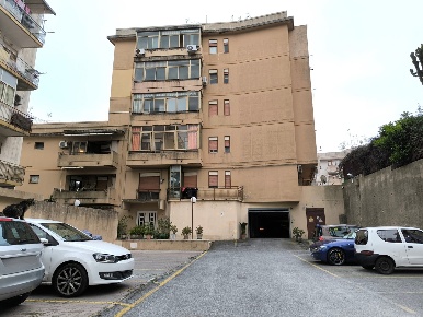 Foto Appartamento in Via Palermo 339, Messina Giostra di 90 m² con 3 locali