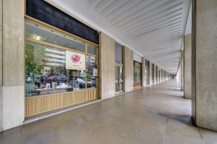 Foto Negozio in Piazza del Monastero 3, Torino Parella di 40 m² in vendita