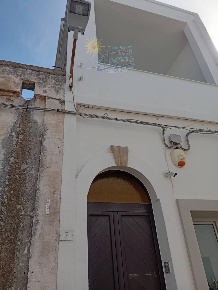 Foto Appartamento a Maruggio Centro di 118 m² con 6 locali in vendita