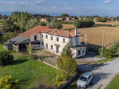 Foto Casa indipendente in Via Svevo 4, Annone Veneto Centro di 145 m²