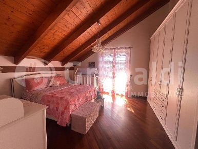 Foto Appartamento in Via NICOLINI 6, Quarto di 108 m² con 3 locali