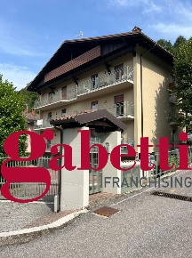 Foto Appartamento in Via castello 302, Onore Centro di 80 m² con 3 locali