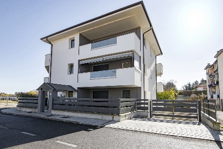 Foto Attico in Via Bovio 32, Stradella Centro di 100 m² con 3 locali