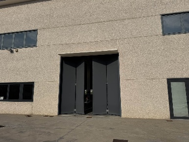 Foto Capannone industriale a Dalmine Sabbio, Guzzanica di 800 m² in vendita