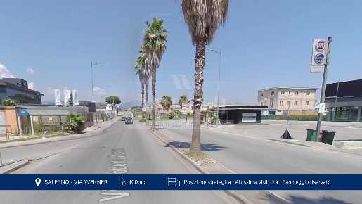 Foto Negozio a Salerno Zona Industriale - San Leonardo di 460 m² in affitto