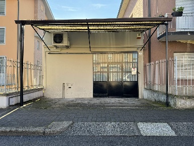 Foto Laboratorio in via trieste, Treviglio di 118 m² con 1 locali