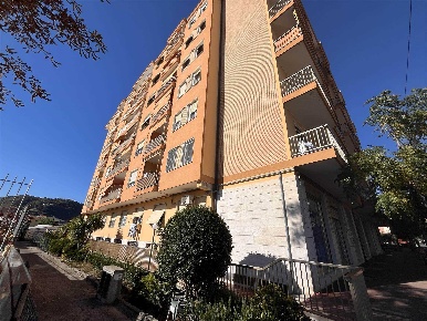 Foto Appartamento a Vallecrosia Centro di 75 m² con 3 locali in vendita