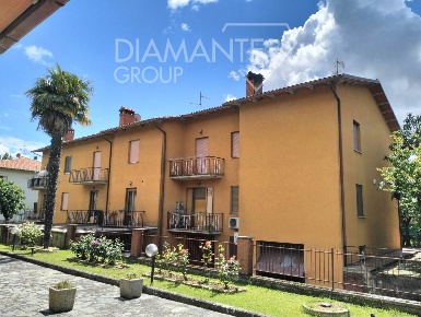 Foto Appartamento a Castiglione del Lago Contrada Prati di 95 m² in vendita