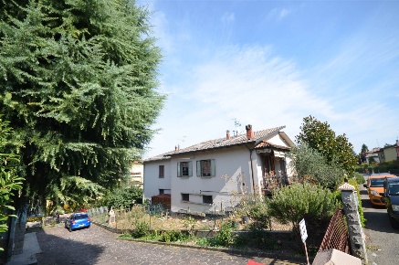 Foto Villa a schiera a Valsamoggia Bazzano di 120 m² con 6 locali