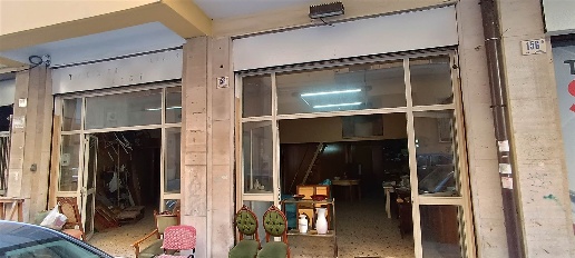 Foto Negozio in Via Canfora  158, Catania Province - Veneto di 71 m²