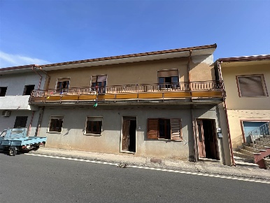 Foto Appartamento a Villaperuccio Centro di 174 m² con 5 locali in vendita