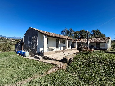 Foto Rustico in via Colle Frattuccio 5, Ceprano di 120 m² con 3 locali
