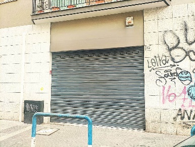 Foto Negozio in Via Alessandro Volta 15, Bari Carrassi di 120 m² in affitto