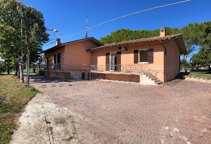Foto Villa unifamiliare in via metauro, Cartoceto Bellocchi - Falcineto