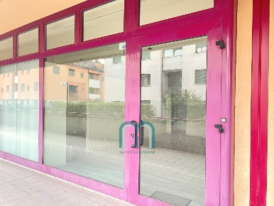 Foto Attività commerciale in VIA FRATELLI CAVANIS, Venezia Chirignago