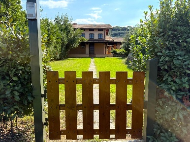 Foto Casa indipendente a Castagneto Carducci di 110 m² con 6 locali