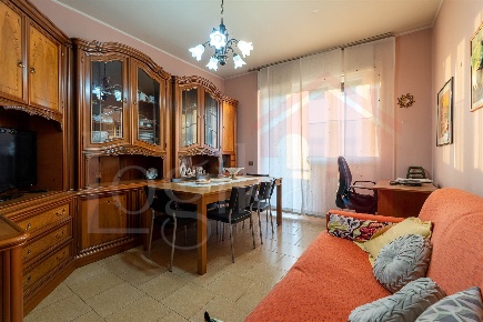Foto Appartamento in Via dei Pini  5, Pieve Emanuele Centro di 83 m²