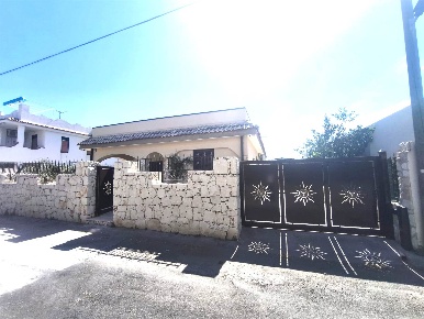 Foto Villa unifamiliare a Augusta Agnone di 120 m² con 4 locali in affitto