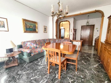 Foto Appartamento a Chioggia Sottomarina di 87 m² con 6 locali in vendita