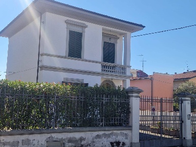 Foto Case semi ndipendenti a Pisa Landi di 97 m² con 4 locali in vendita