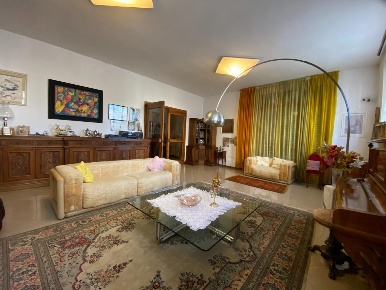 Foto Casa indipendente a Empoli Pontorme - Cortenuova di 350 m² in vendita