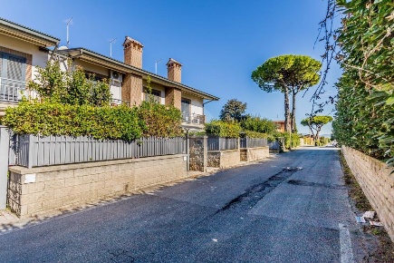 Foto Villa unifamiliare in del Fosso Centroni, Roma di 130 m² con 4 locali
