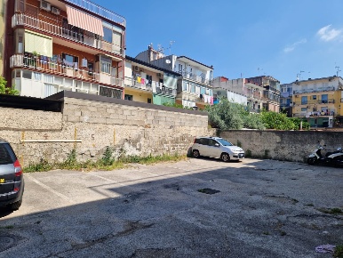 Foto Box in via Primo levi, Napoli Pianura di 15 m² con 1 locali in vendita