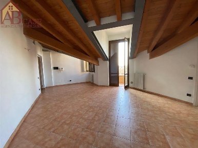Foto Appartamento in via mazzini, Gambolò Centro di 103 m² con 3 locali