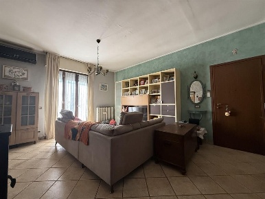 Foto Appartamento in Via pascoli, Vittuone di 125 m² con 4 locali