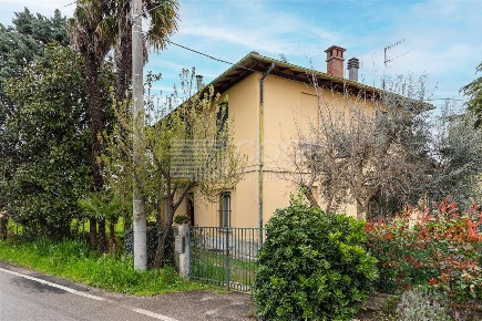 Foto Case semi ndipendenti in Via Degli Orti, Imola Pedagna, Monte Catone