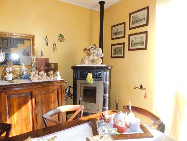 Foto Appartamento a Lonate Ceppino di 145 m² con 6 locali in vendita