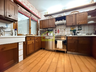 Foto Appartamento a Selvazzano Dentro Tencarola di 176 m² con 7 locali