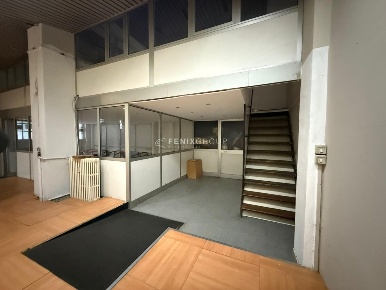 Foto Negozio in antonio sacchini 20, Milano Città Studi di 240 m²