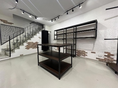 Foto Magazzino in della Repubblica, Pozzuoli Porto di 25 m² con 2 locali