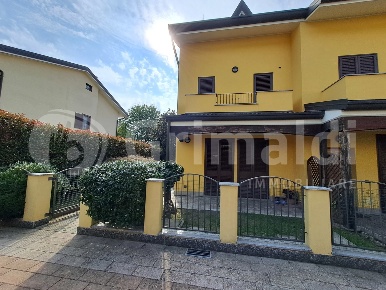Foto Villa a schiera in Via bruno buozzi 129, Rozzano Centro di 155 m²