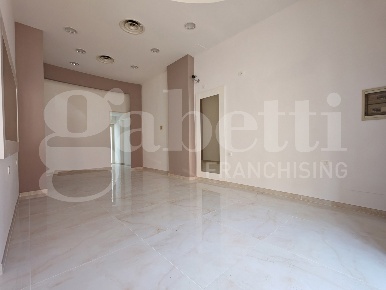 Foto Negozio in Scipione Ammirato, Firenze Beccaria - Colombo di 60 m²
