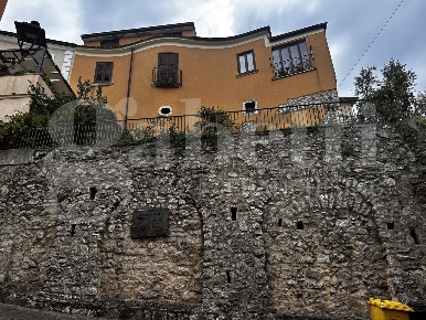 Foto Appartamento in Via Castello 21, Candida di 146 m² con 6 locali