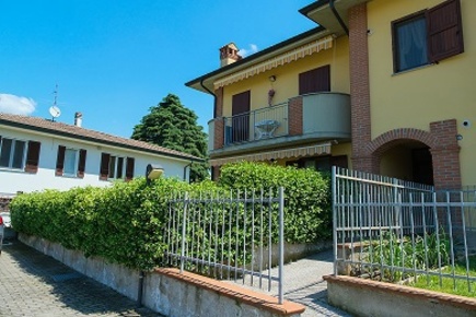 Foto Appartamento in Via CORNEGLIANI 3, Dovera Centro di 78 m² con 3 locali