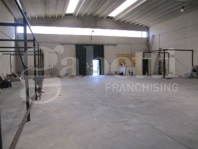 Foto Capannone industriale in Via Mohandas Gandhi 1, Brindisi di 500 m²